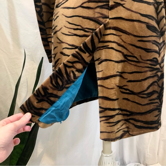 Vintage Y2K Stone Ridge Faux Fur Velvet Tiger Print Button Front Long Coat - Picture 8 of 16